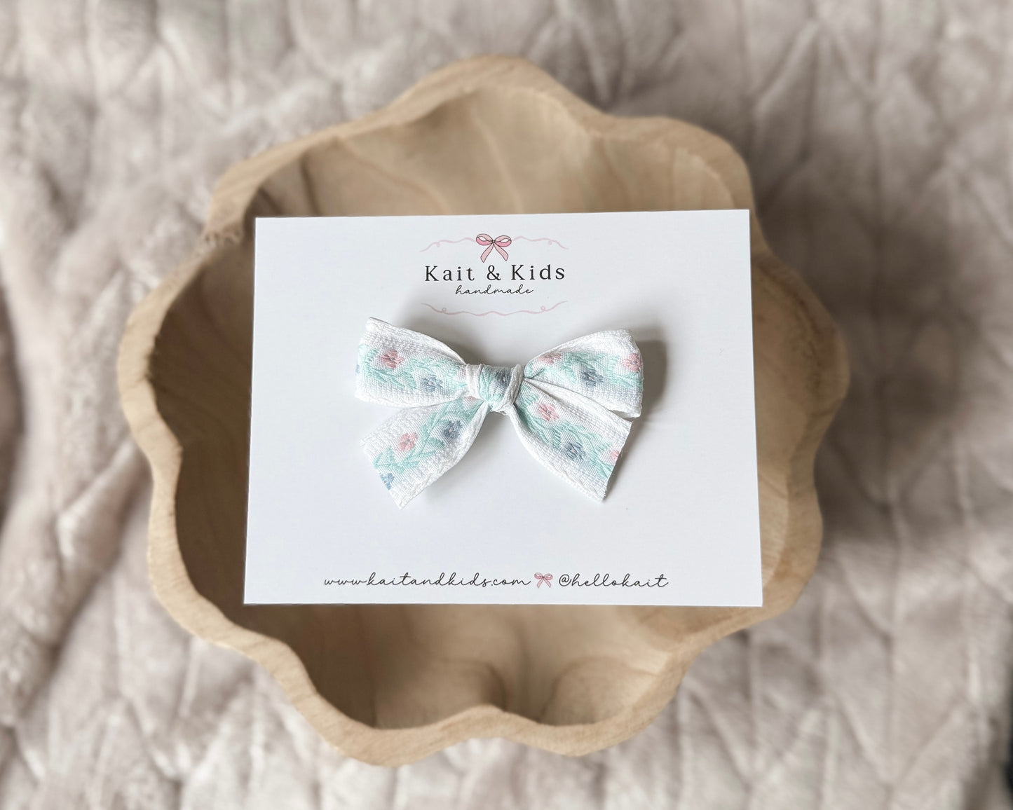 Pastel embroidered floral / single or piggy set