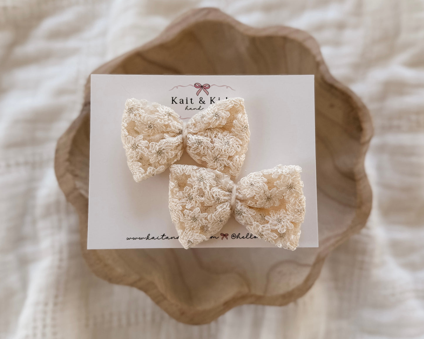 Cream small daisy mesh / single or piggy set