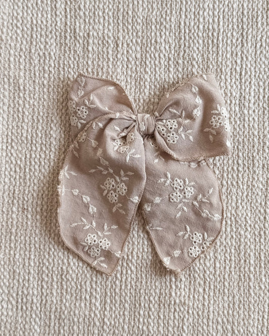 embroidered fawn / fable / large / clip