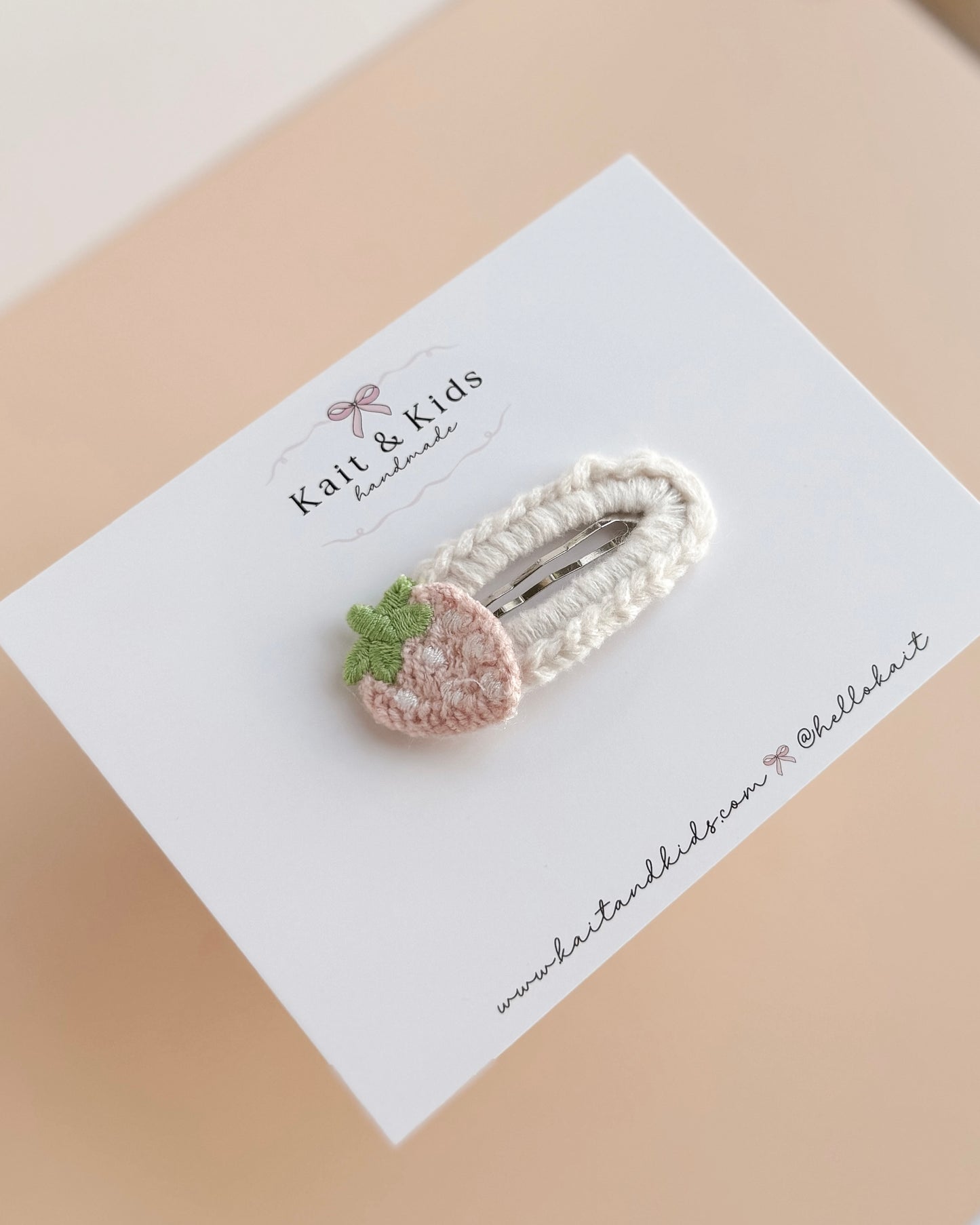 Blush strawberries ✿ snap clip