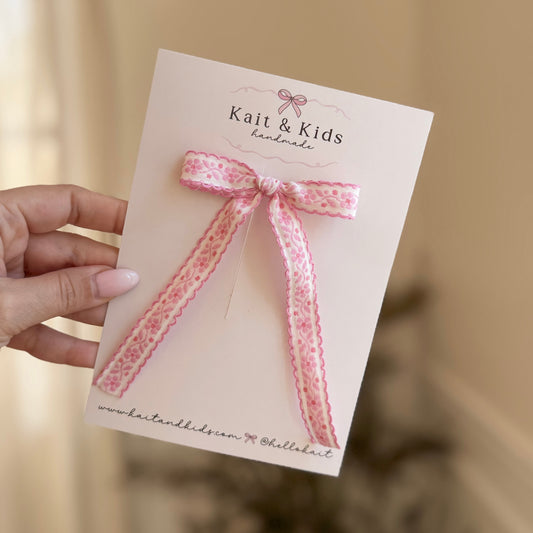 pink scalloped floral ♡ Long-tail ♡ clip