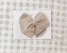 Load image into Gallery viewer, Personalized name bow