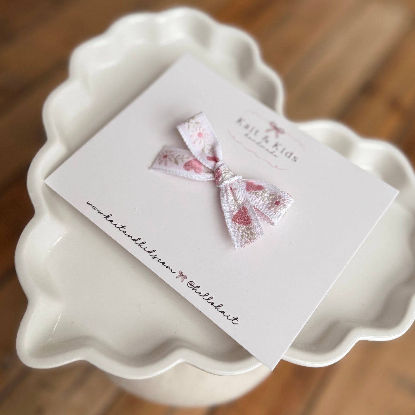 Skinny embroidered heart + daisy ♡ headband / clip / piggy set