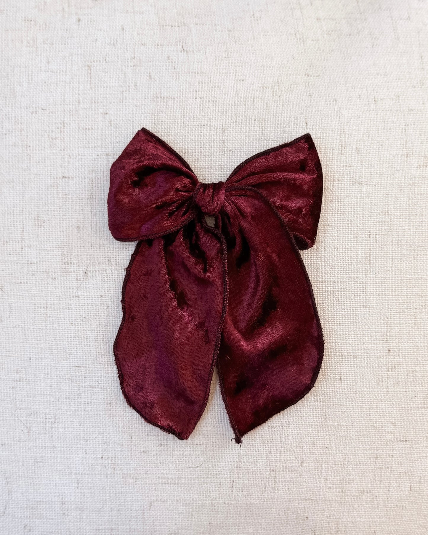 Dark burgundy velvet / fable / large clip