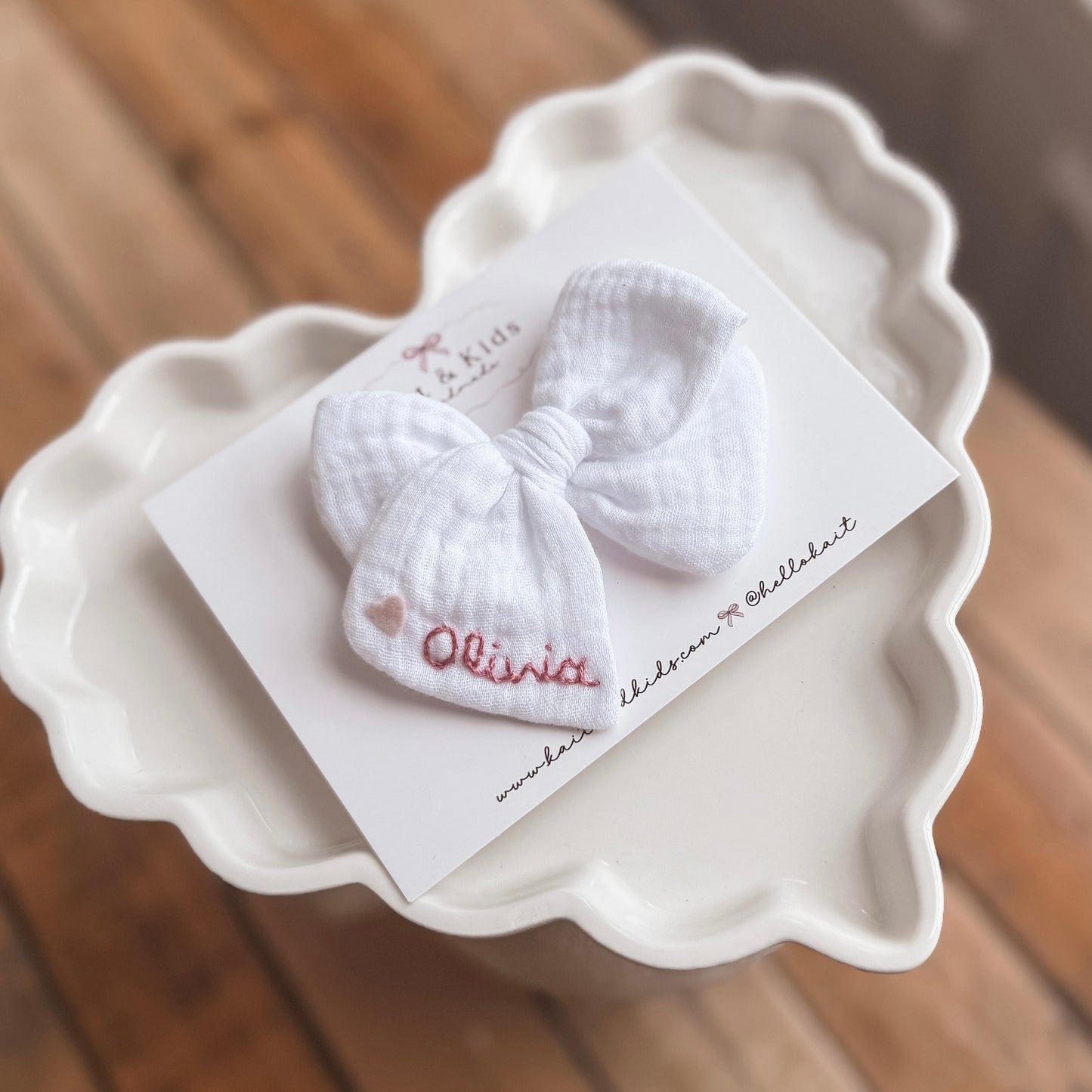 Embroidered name bow ♡ white / headband / clip