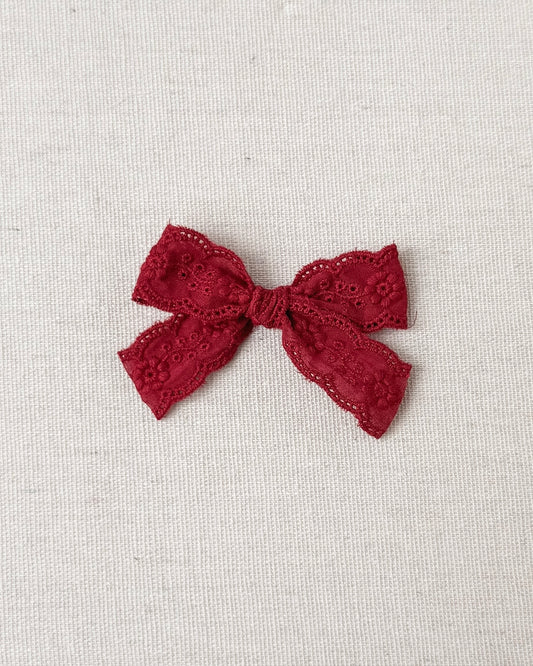 Vintage red eyelet ✿ headband / clip / piggy set