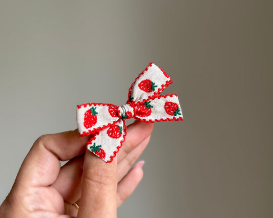 Skinny red strawberry / single or piggy set