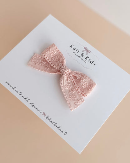 Bashful embroidered lace ✿ headband / clip / piggy set