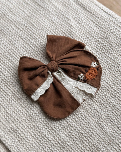 Hand embroidered pumpkin / large