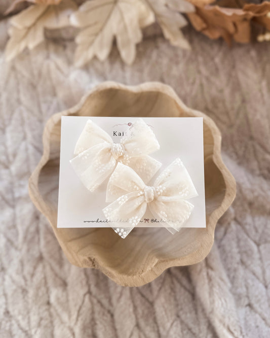 flocking floral *beige*