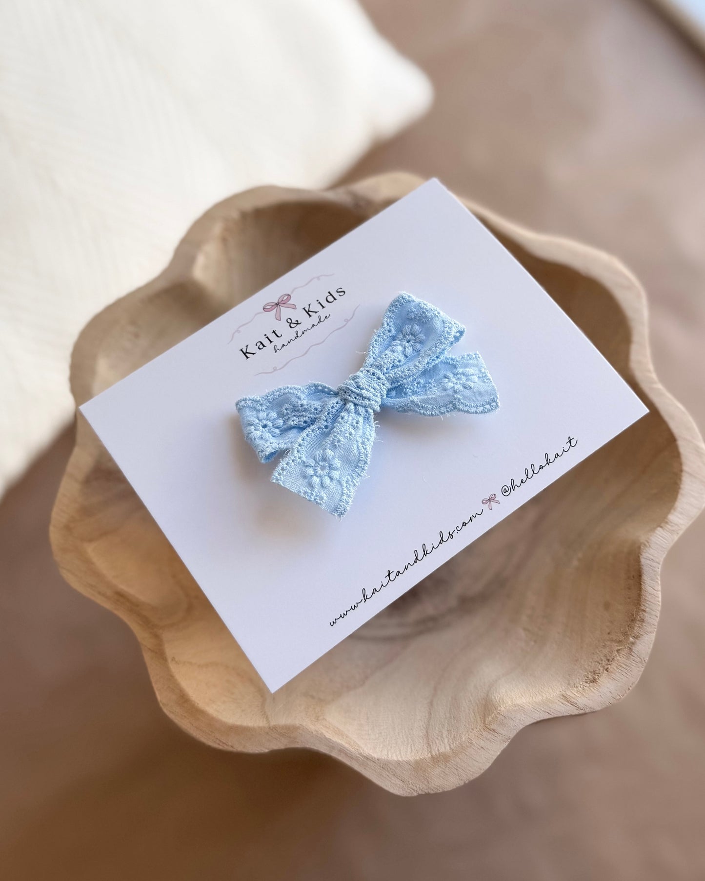 Robyn's egg lace ✿  headband / clip / piggy set