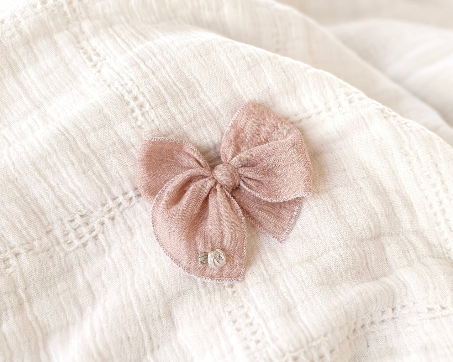 Embroidered rose on pink *fable*