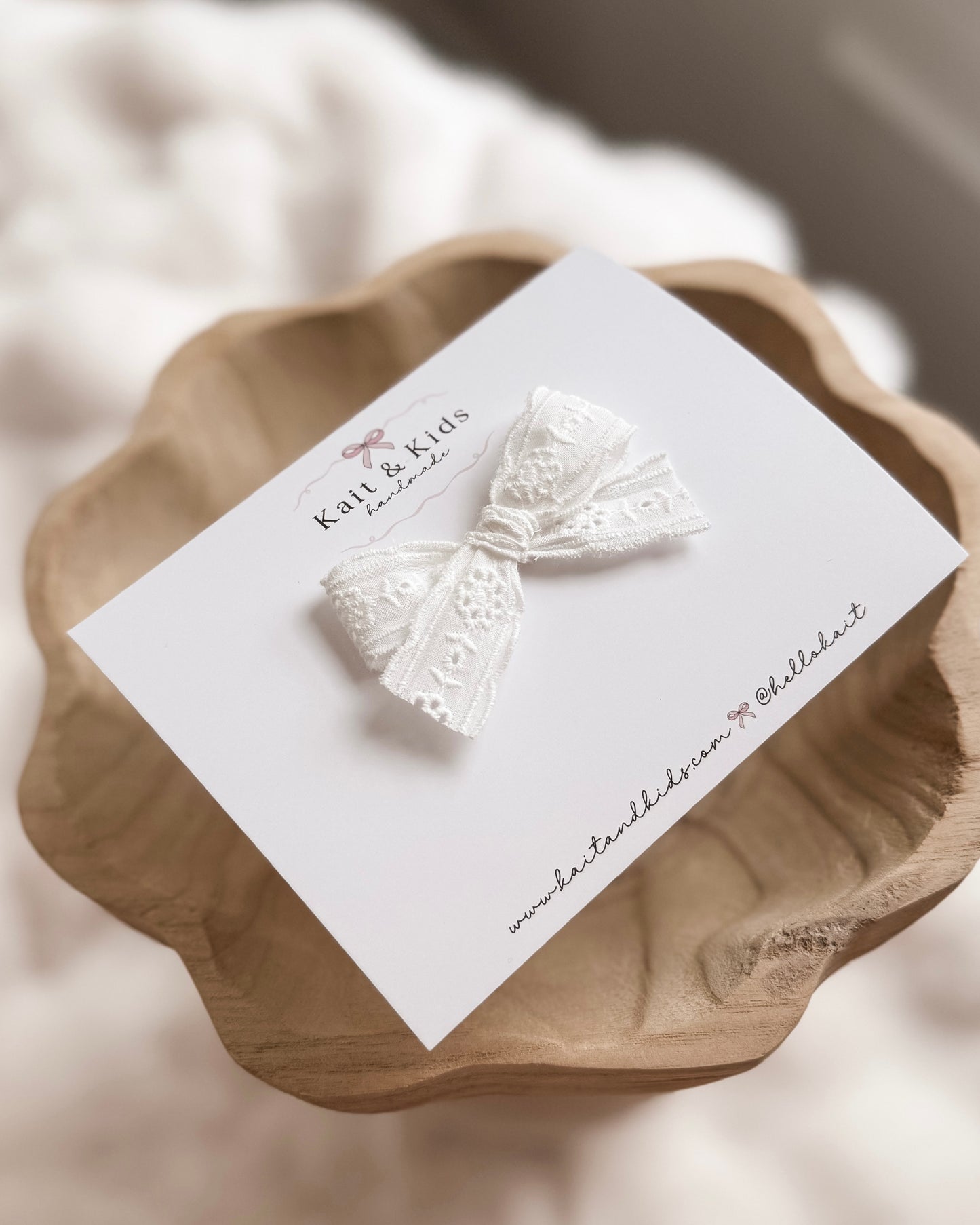 Skinny white eyelet ♡ headband / clip / piggy set