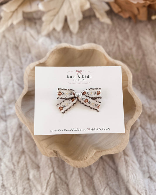 skinny scalloped floral