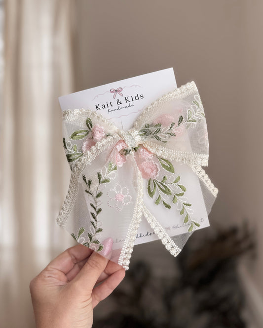 Embroidered flower clip ♡ large