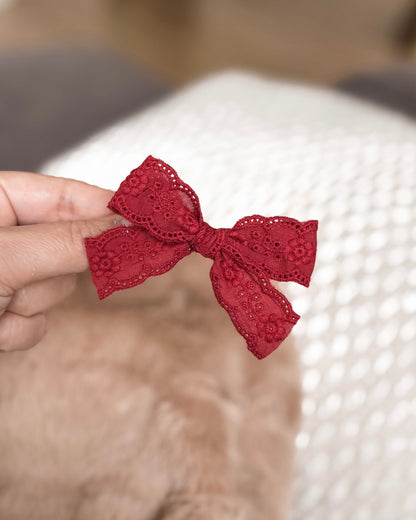 Vintage red eyelet ✿ headband / clip / piggy set