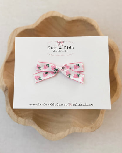 Skinny pink strawberries ✿ headband / clip
