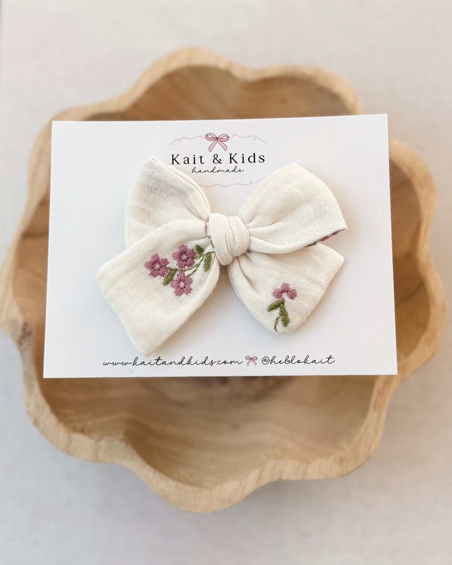Embroidered flower mini ✿ headband / clip